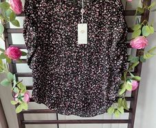 top Bnwt black patterned round neck top Marc Angelo brand size 12