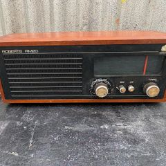 Vintage Roberts RM20 radio c1970