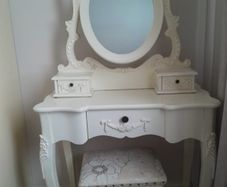 French style dressing table