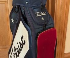 Titleist midsize tour bag