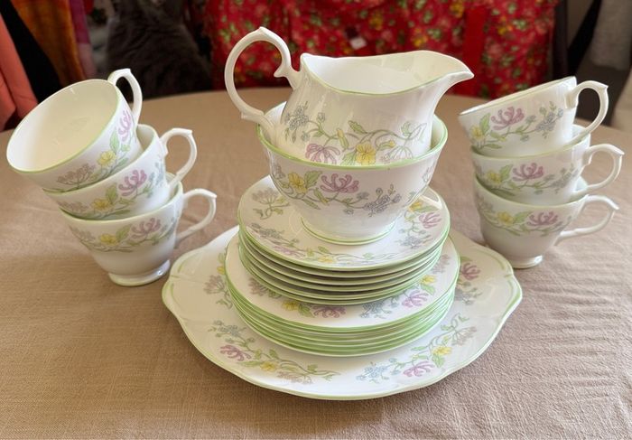 Duchess Bone China Tea Set Meadowlane Pattern 555