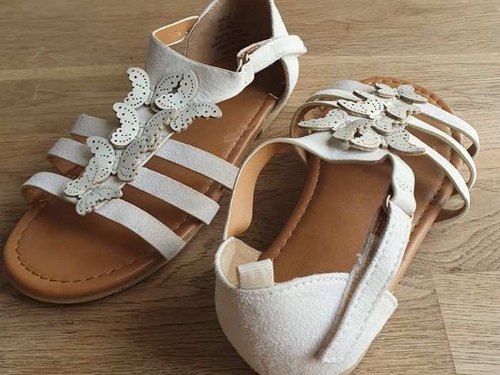 New Beautiful H&M Suede & Leather Butterfly Sandals UK 10