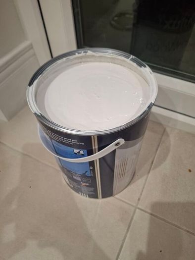 Dulux Pure White Satinwood Paint