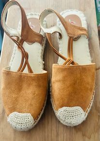 Espradillies brown suede size (40) would suit 6.5 / 7