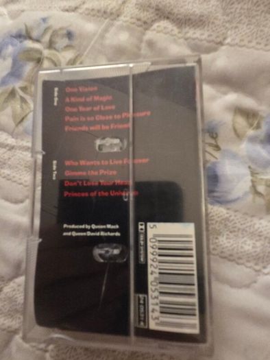 Queen  A Kind of Magic Cassette