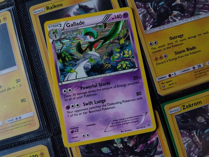 Gallade ! Holo Rare ! from Plasma Storm Set ! 2012 ! Pokemon Card !