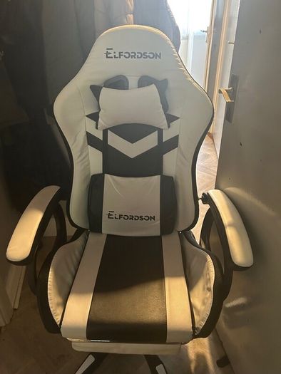 Gaming desk and chair  120