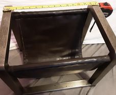 log holder/magazine rack