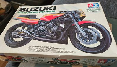 Suzuki RGB500 Grand Prix Racer 1/12 Scale Model