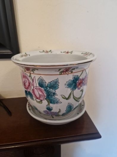 oriental pot