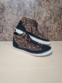 womens CLARKS ACELEY ZIP HI TOP SUEDE trainers runners leopard print  Size UK 8 D EU 42 converse style (AT2)
