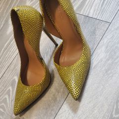 Kazar pumps limited edition