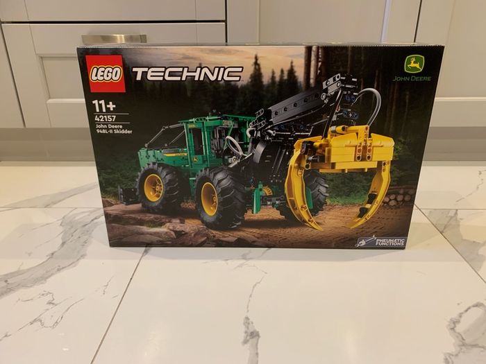 Lego Technic 42157 John Deere 948L-II Skidder