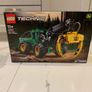 Lego Technic 42157 John Deere 948L-II Skidder Image 2