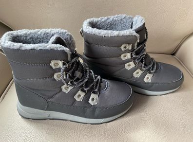 Winter boots
