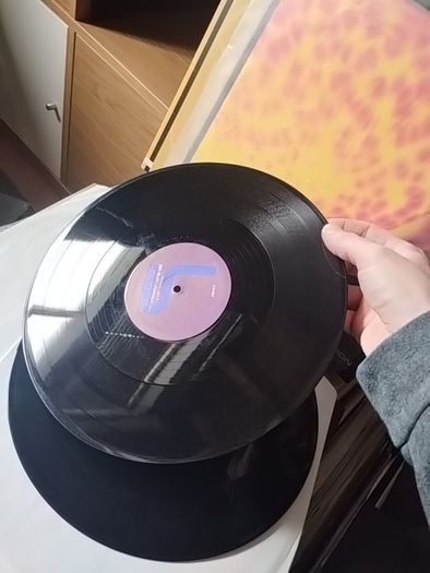 Bit of vinyl+more