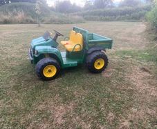 Peg Perego John Deere Gator 12V Twin Seat Ride-On