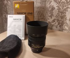 Nikon Nikkor 85mm f/1.8G lens