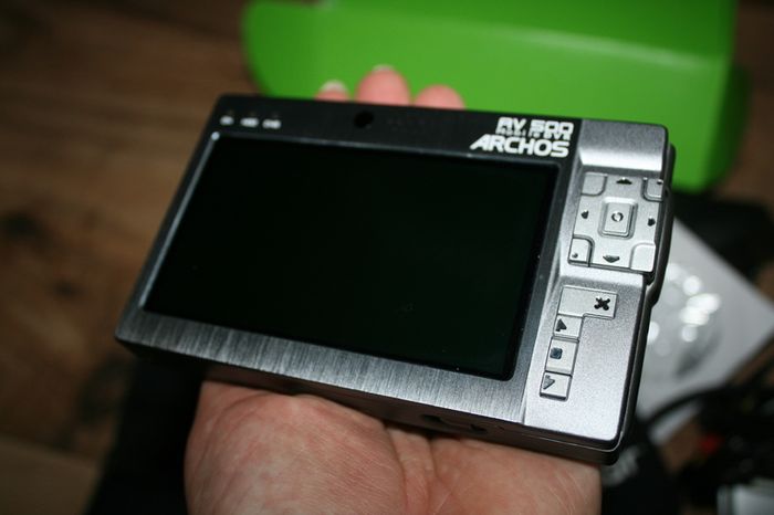 Archos Av 500 Silver Digital Multimedia Media Player Dvr & Accessories (in Working Order)