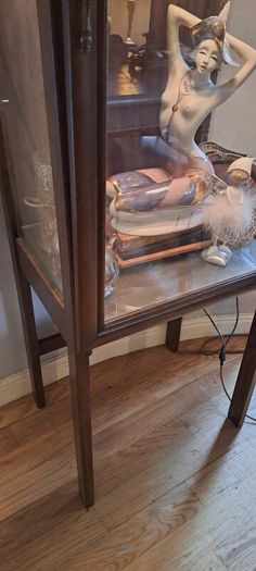 Display Cabinet Shop? Home?