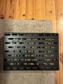 Rockboard CINQUE 5.2B with Gig Bag & Mod 1 Patchbay