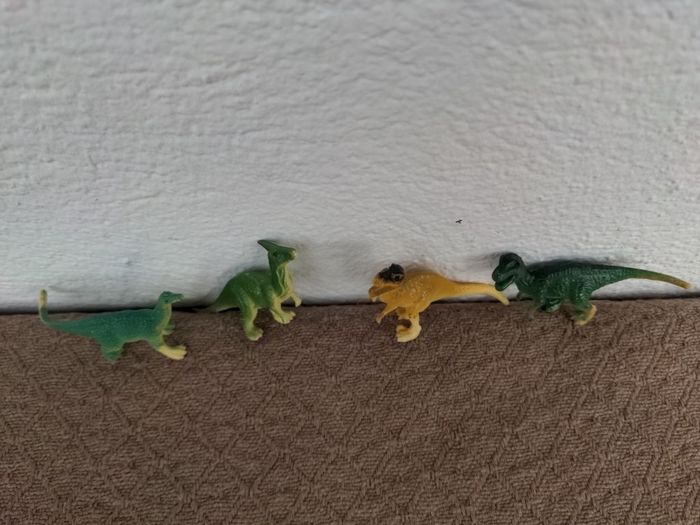 Miniature dinosaurs