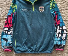 Kellogg Cul Camps fleece like new! Size 5A age 13-14
