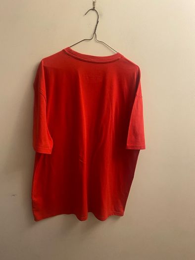 Red t-shirt (large)