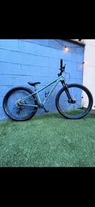 Specialized1 / 4Rockhopper Shimano 105 grips are a bit worn out other than that perfect condition barley used  great for a first mountain bike