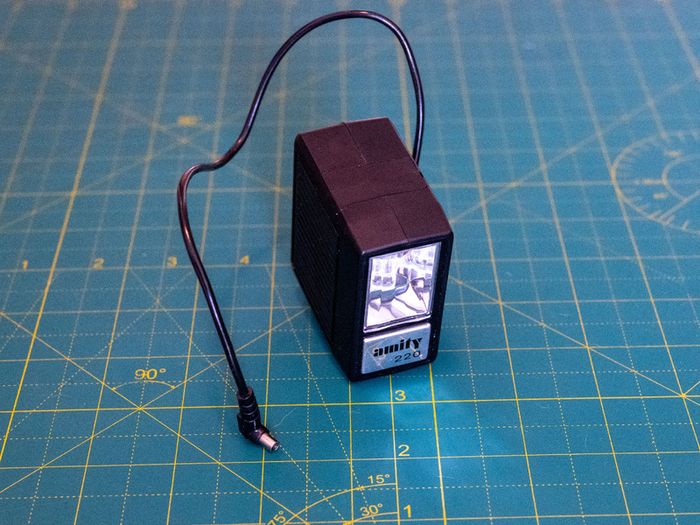 AMITY 220 Compact Electronic Flash