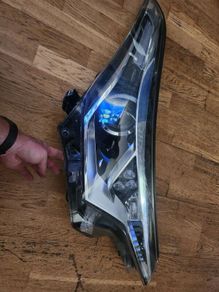 toyota c-hr headlight right side