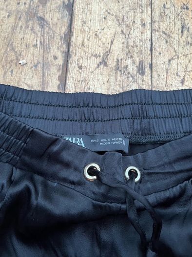Zara - black loose light trousers