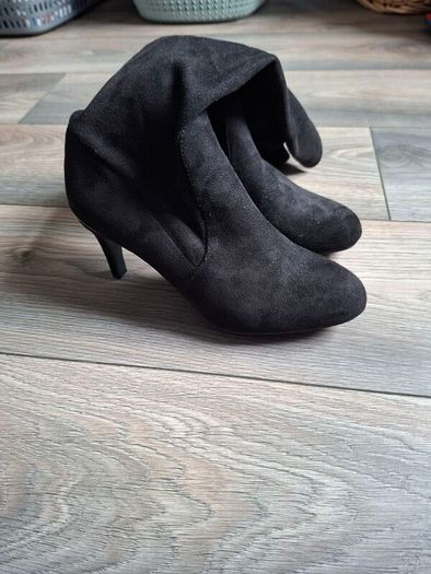 Bcbg black velvet boots