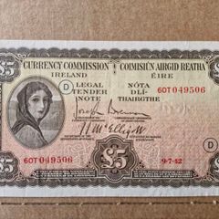 5 Pound Lady Lavery 9/7/42 D (warcode) Irish Note