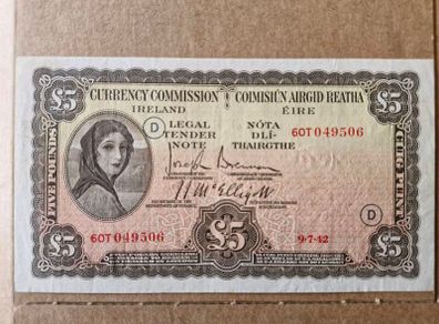 5 Pound Lady Lavery 9/7/42 D (warcode) Irish Note