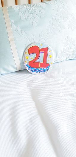 21st Birthday Badge (large)