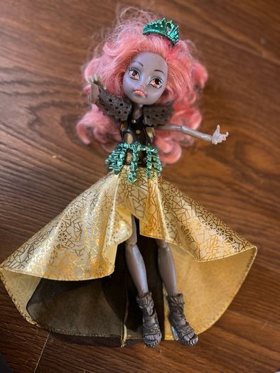 Monster High doll Mouscedes