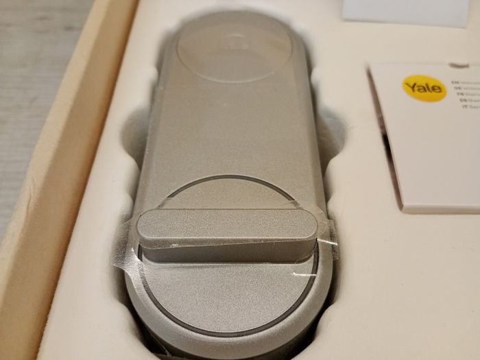 Yale 05/101200/SI Linus Smart Lock Motorized Smart Lock, Silver, One Size