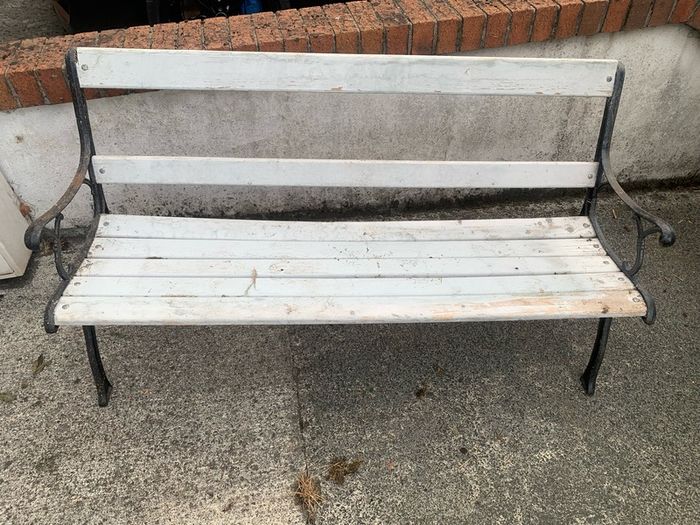 free garden bench