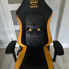 Gaming Chair-Excellent Condition