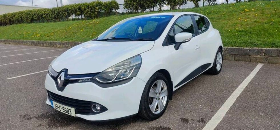 2015 Renault Clio IV 1.2 Petrol Ideal Starter Car
