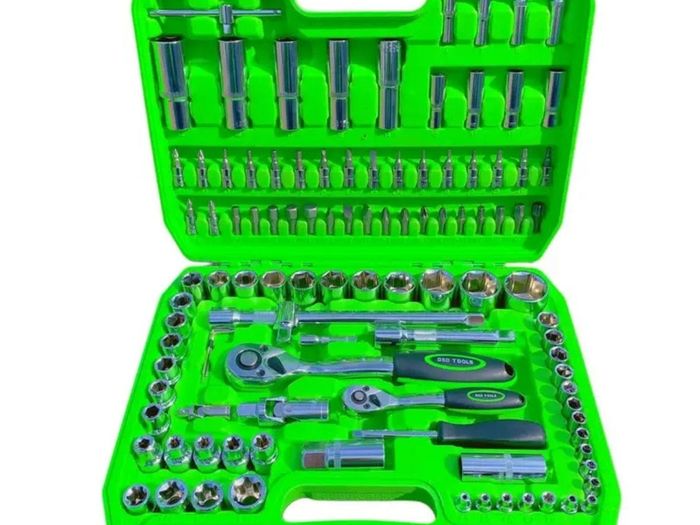 108 Piece 1/4 & 1/2 Drive Socket, Ratchet & Bit Set