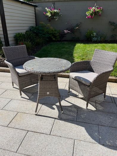 LG Outdoor - 2 Seater Table and Chairs