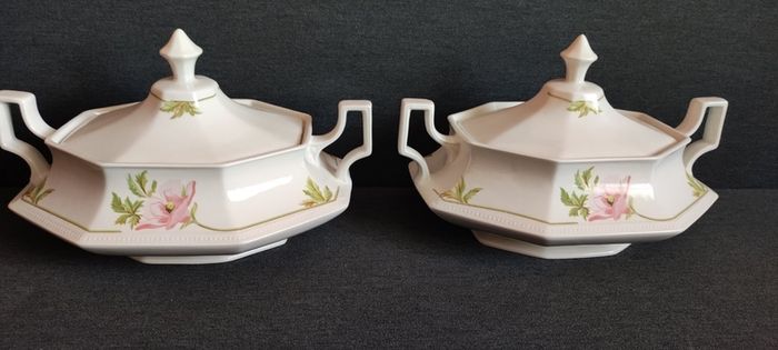 Vintage Tureen Johnson Bros Spring Morning 27 Lidded Pink Poppy VGC.