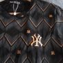Tee Shirt/New York Yankees .. Colour : Black .. Price Drop Image 6