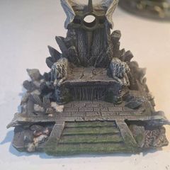 Diorama Throne