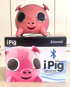 Amethyst iPig Bluetooth Speaker with USB Phone Charging Port - Pink