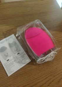 electric facial cleanser
