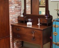 Edwardian Mahogany Dressing Table
