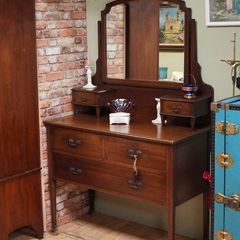 Edwardian Mahogany Dressing Table